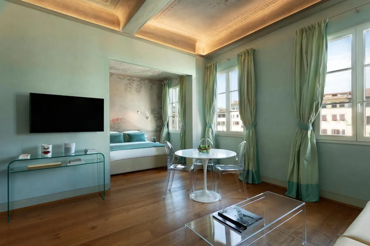 Santa Croce Front View Suite Florence Apartment